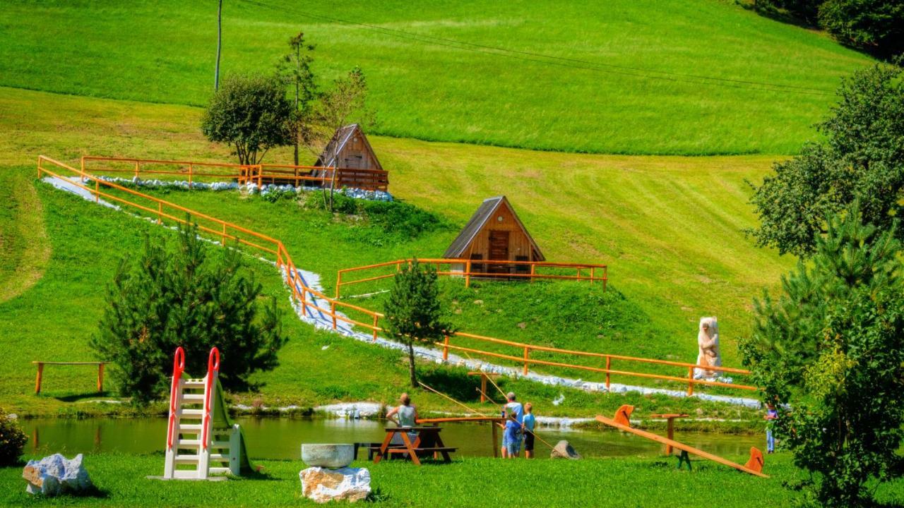 Camp Vrhovc Zelezniki Exterior foto